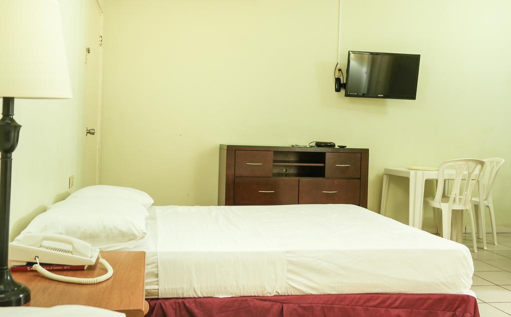 Coconut Inn Палм Бич Экстерьер фото