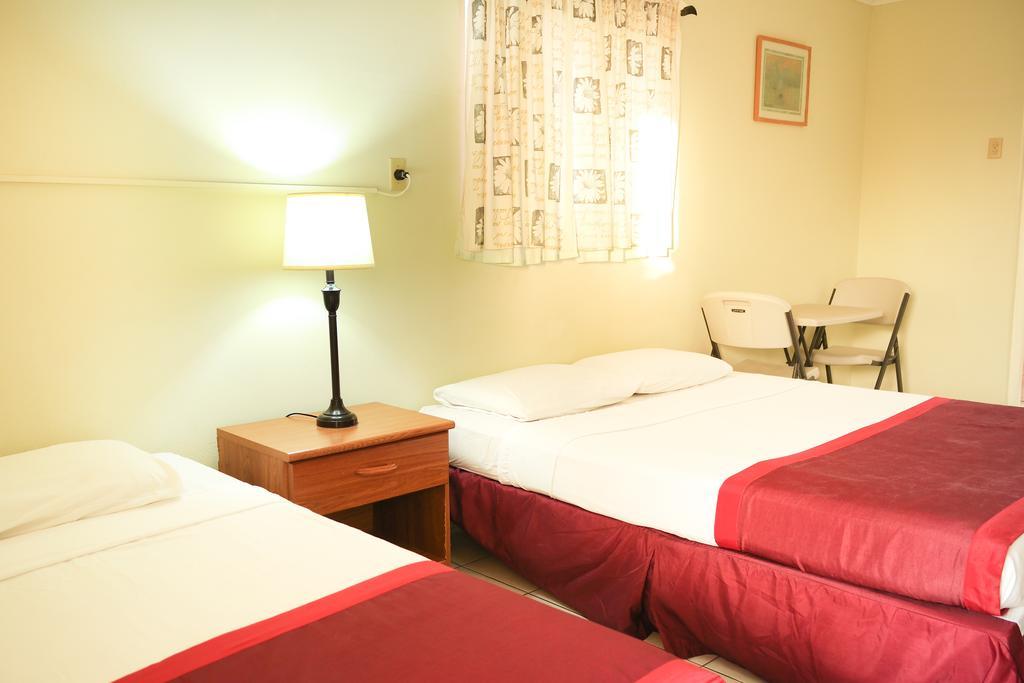 Coconut Inn Палм Бич Экстерьер фото