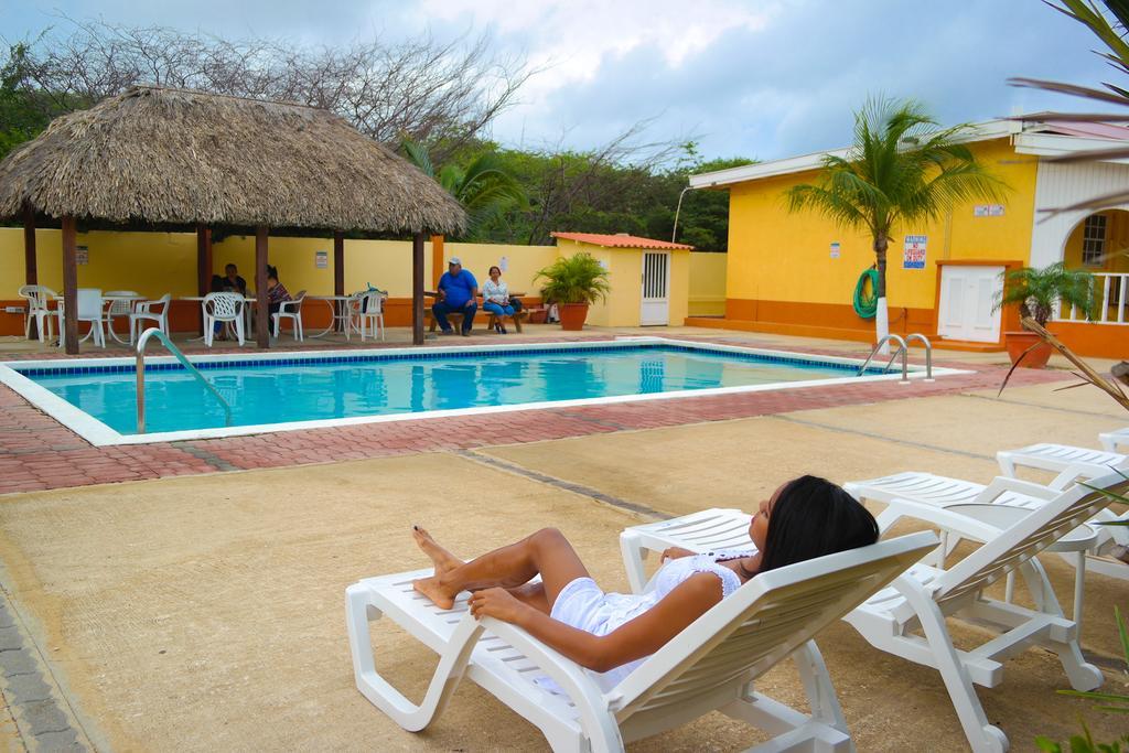 Coconut Inn Палм Бич Экстерьер фото