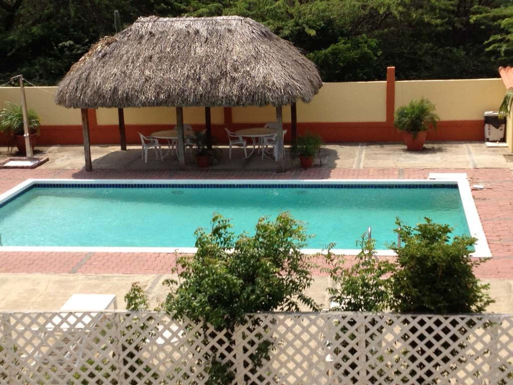 Coconut Inn Палм Бич Экстерьер фото